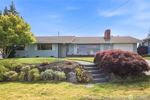 Photo of 812 Alvord Avenue N, Kent, WA 98031 (MLS # 2540347)