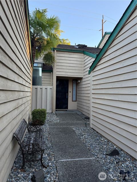 Photo of 9220 77th St SW St #B, Lakewood, WA 98498 (MLS # 2366332)