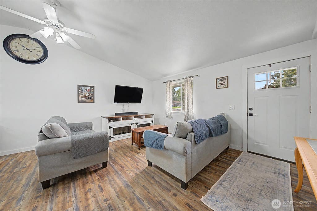 Photo of 1153 S Grand Drive, Moses Lake, WA 98837 (MLS # 2566187)