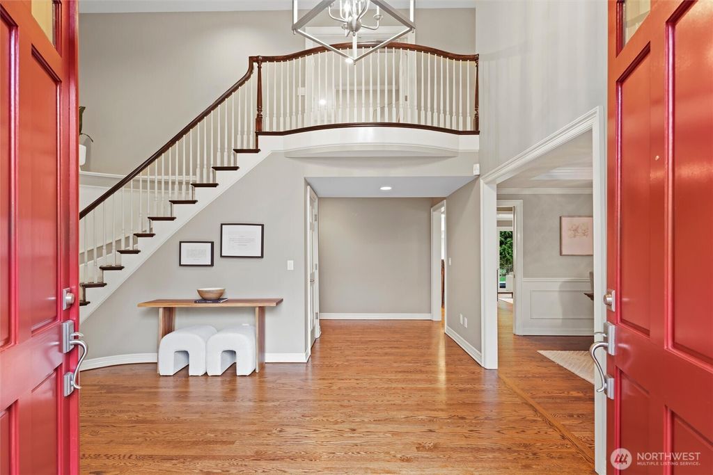 Photo of 13543 160th Avenue NE, Redmond, WA 98052 (MLS # 2494374)