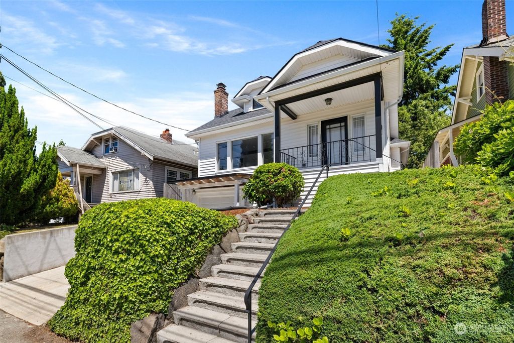 Photo of 120 NE 50th Street, Seattle, WA 98105 (MLS # 2254742)