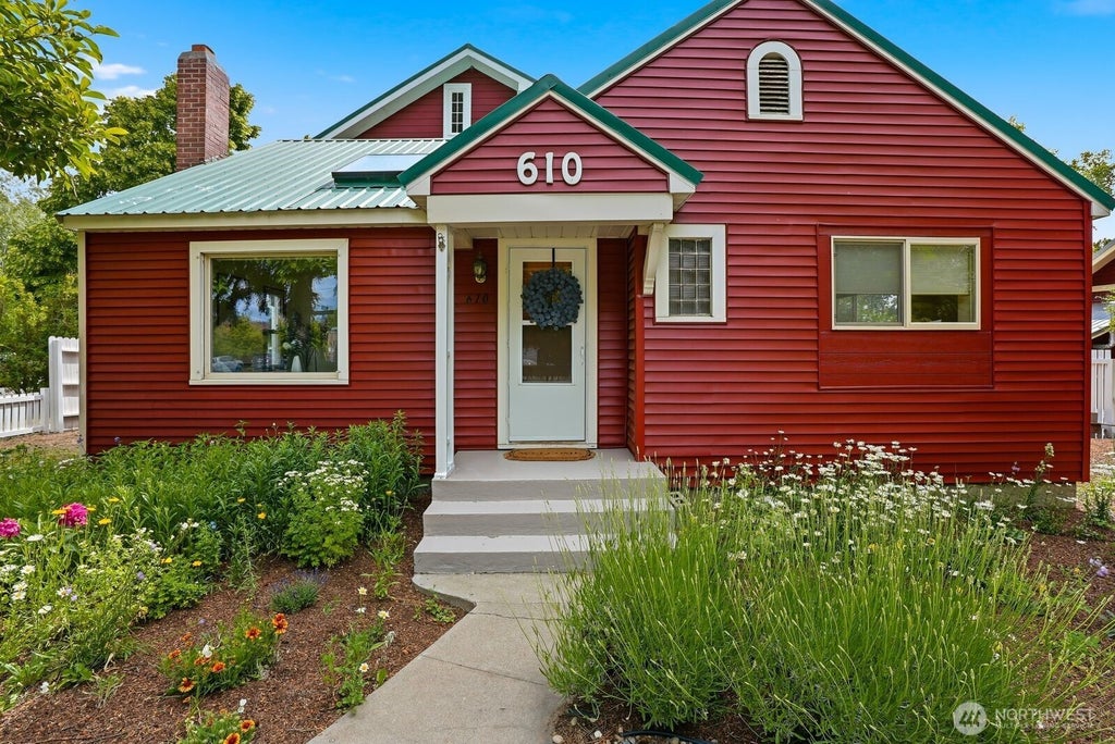 Photo of 610 N Sampson Street, Ellensburg, WA 98926 (MLS # 2537076)