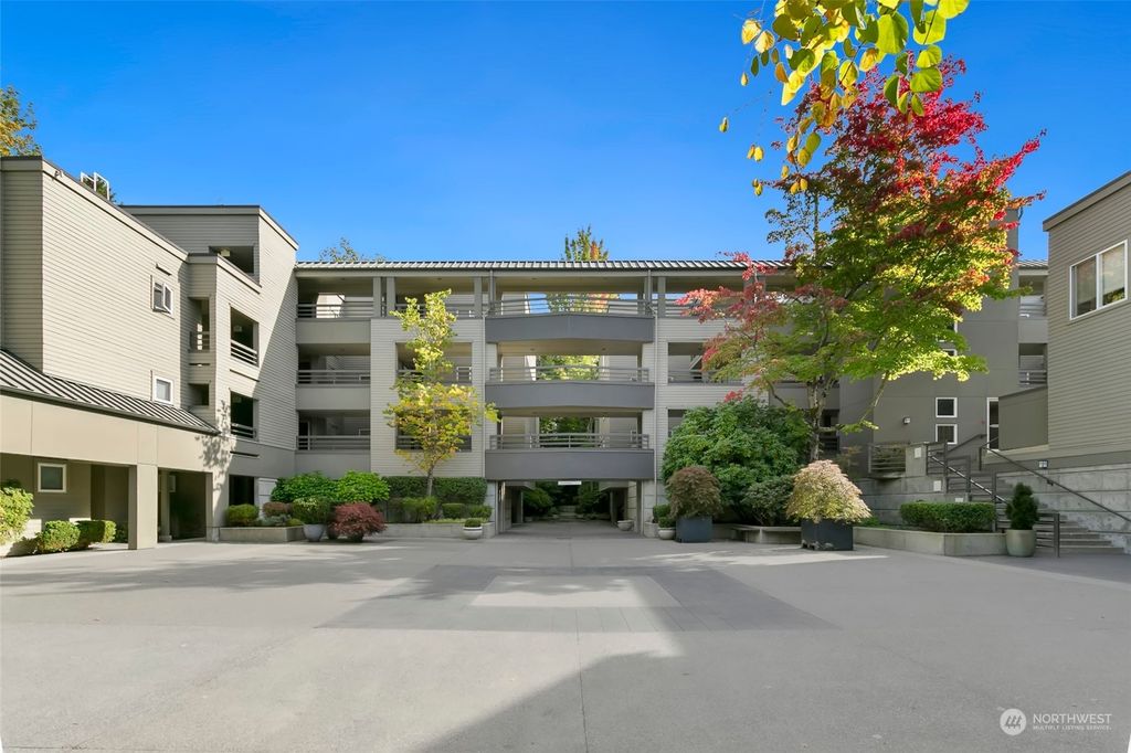 Photo of 501 Kirkland Avenue #305, Kirkland, WA 98033 (MLS # 2294403)