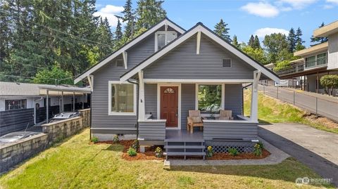 Photo of 1021 SW 130th Street, Burien, WA 98146 (MLS # 2533493)