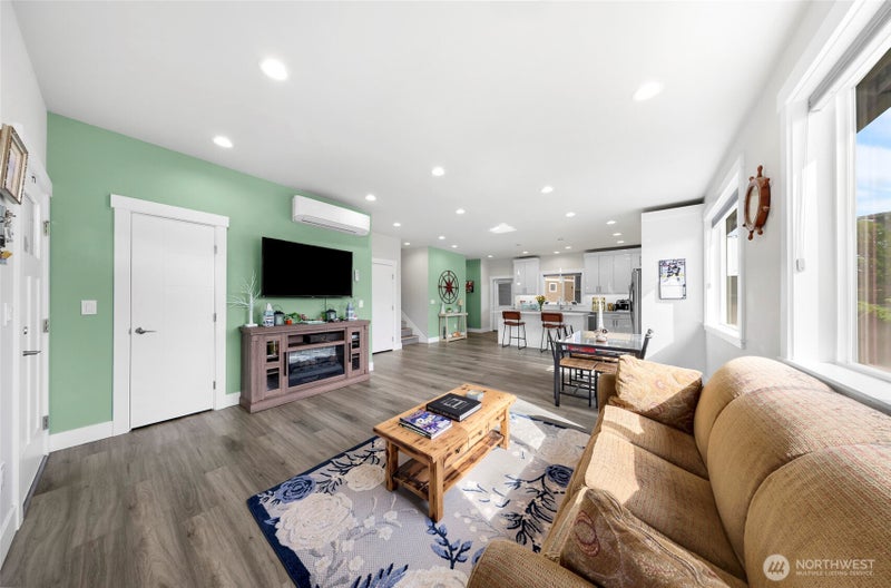 4123 Stuart Circle