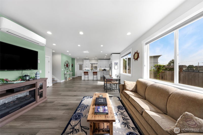 4123 Stuart Circle