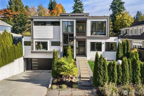 3108 92nd Avenue NE Clyde Hill WA 98004