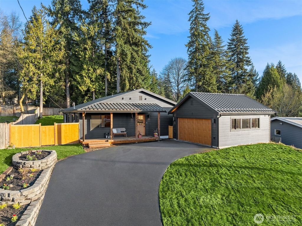 Photo of 14625 SE 14th Street, Bellevue, WA 98007 (MLS # 2499698)