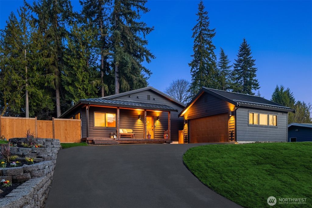 Photo of 14625 SE 14th Street, Bellevue, WA 98007 (MLS # 2499698)