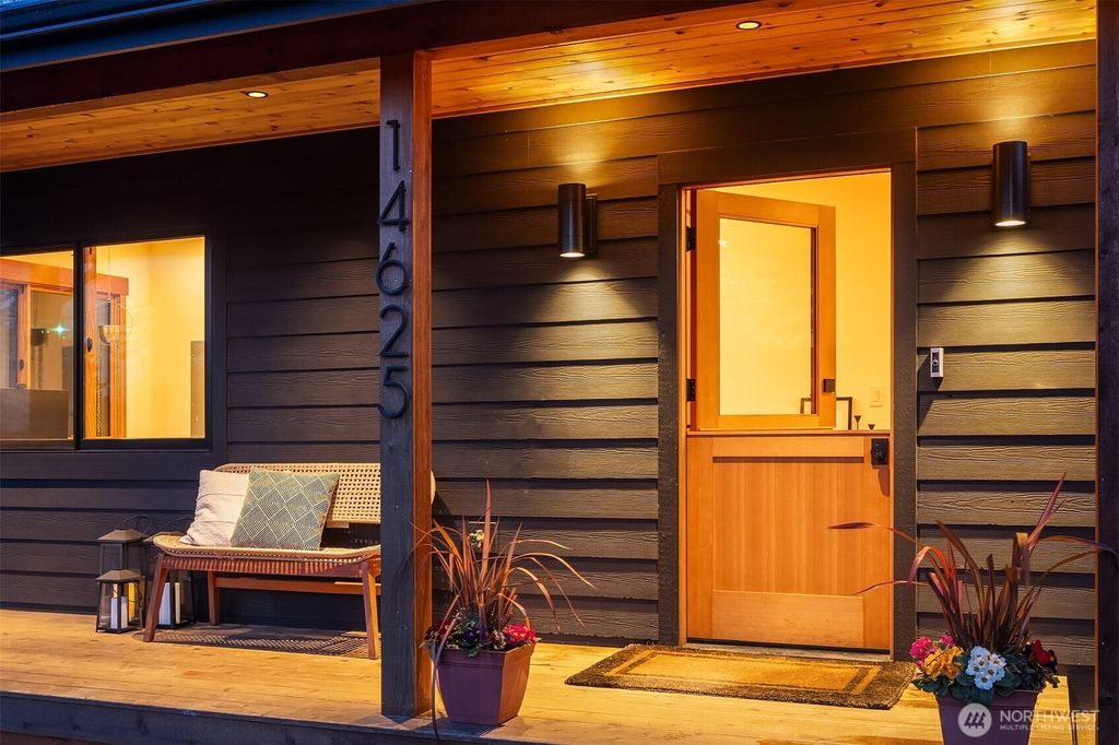 Photo of 14625 SE 14th Street, Bellevue, WA 98007 (MLS # 2499698)