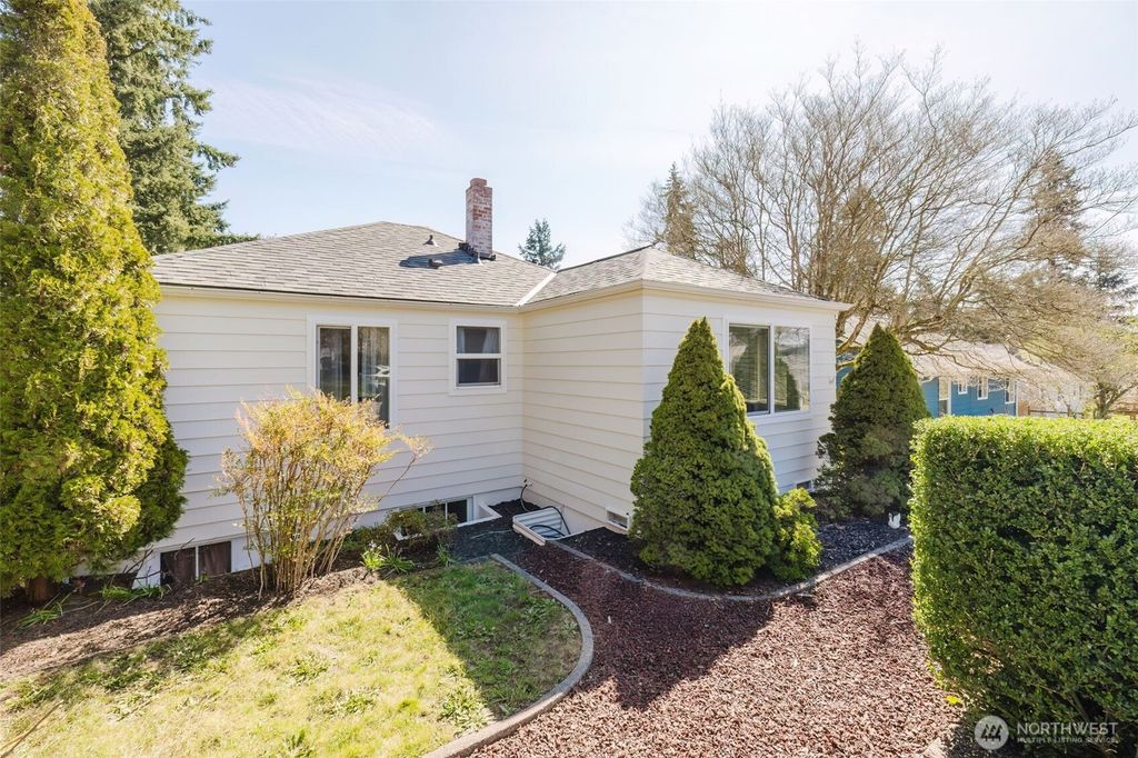 Photo of 1126 Evans Avenue W, Bremerton, WA 98312 (MLS # 2503665)