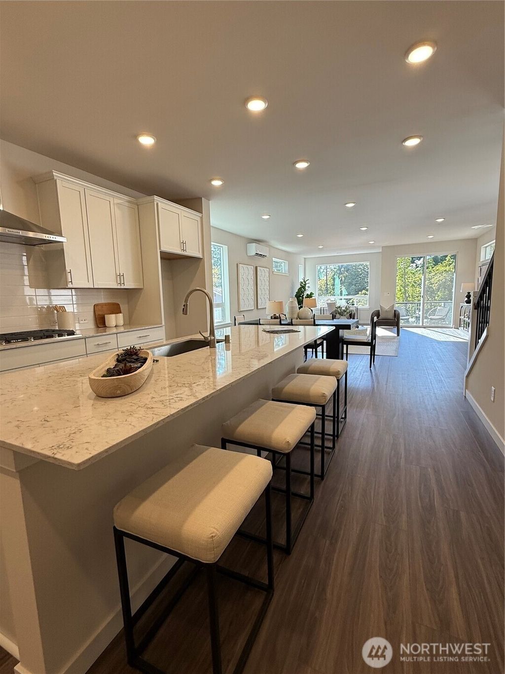 Photo of 4021 Aberdeen Way NE, Renton, WA 98056 (MLS # 2463699)