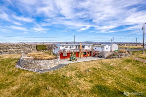 Photo of 19773 W Hwy 28, Quincy, WA 98848 (MLS # 2484139)