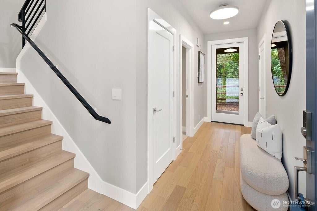 Photo of 13016 SE 19th Court, Bellevue, WA 98005 (MLS # 2553134)
