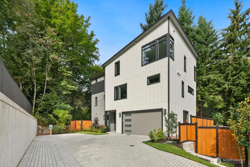 Photo of 13016 SE 19th Court, Bellevue, WA 98005 (MLS # 2553134)