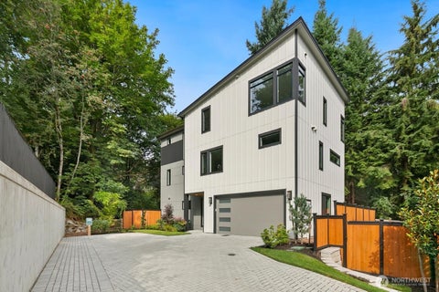 Photo of 13016 SE 19th Court, Bellevue, WA 98005 (MLS # 2553134)