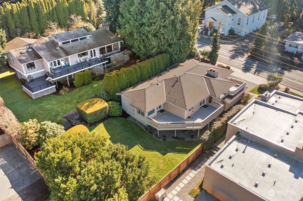 Photo of 10520 NE 52nd Street, Kirkland, WA 98033 (MLS # 2204683)