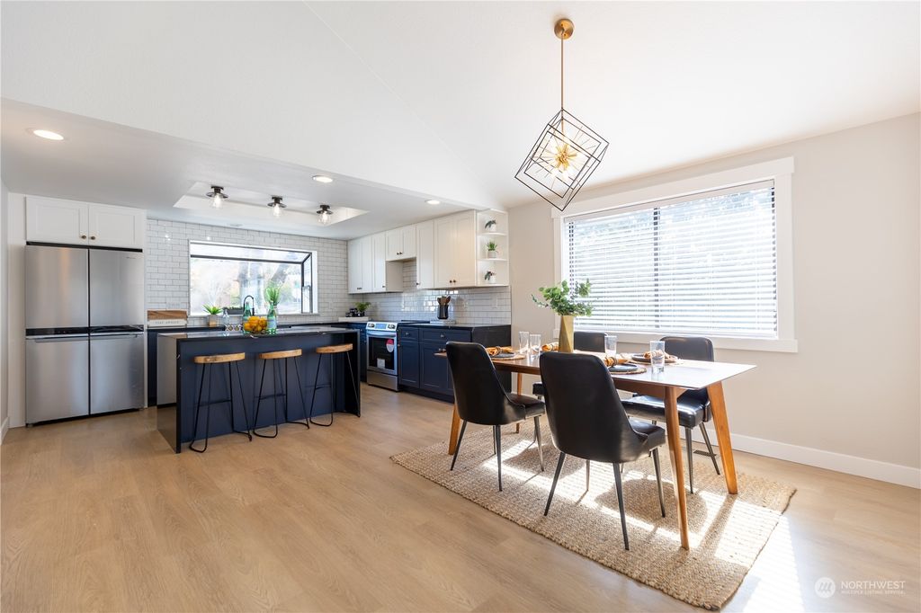 Photo of 509 10th Avenue, Milton, WA 98354 (MLS # 2293123)