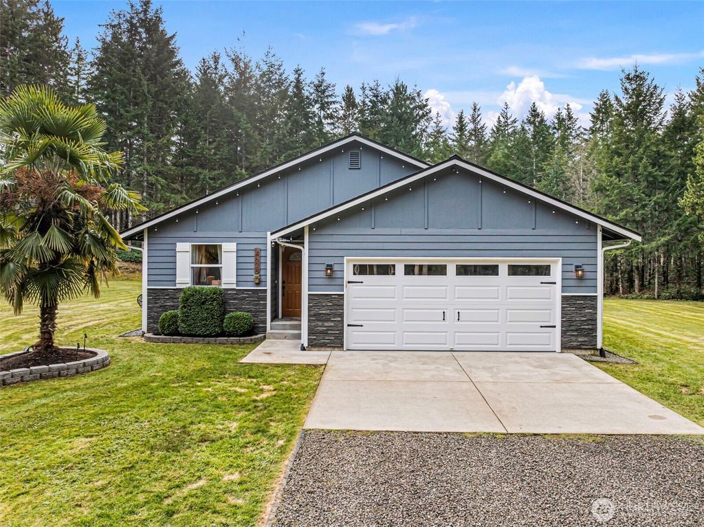 Photo of 4625 Julian Road SW, Port Orchard, WA 98367 (MLS # 2472998)