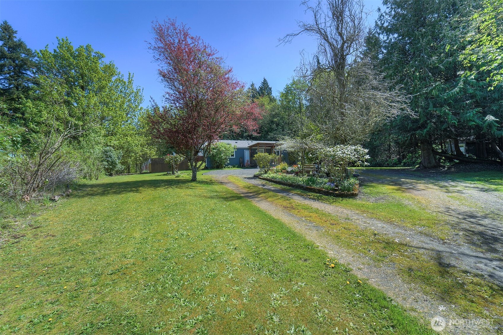 8163 NE Eaglepoint Lane