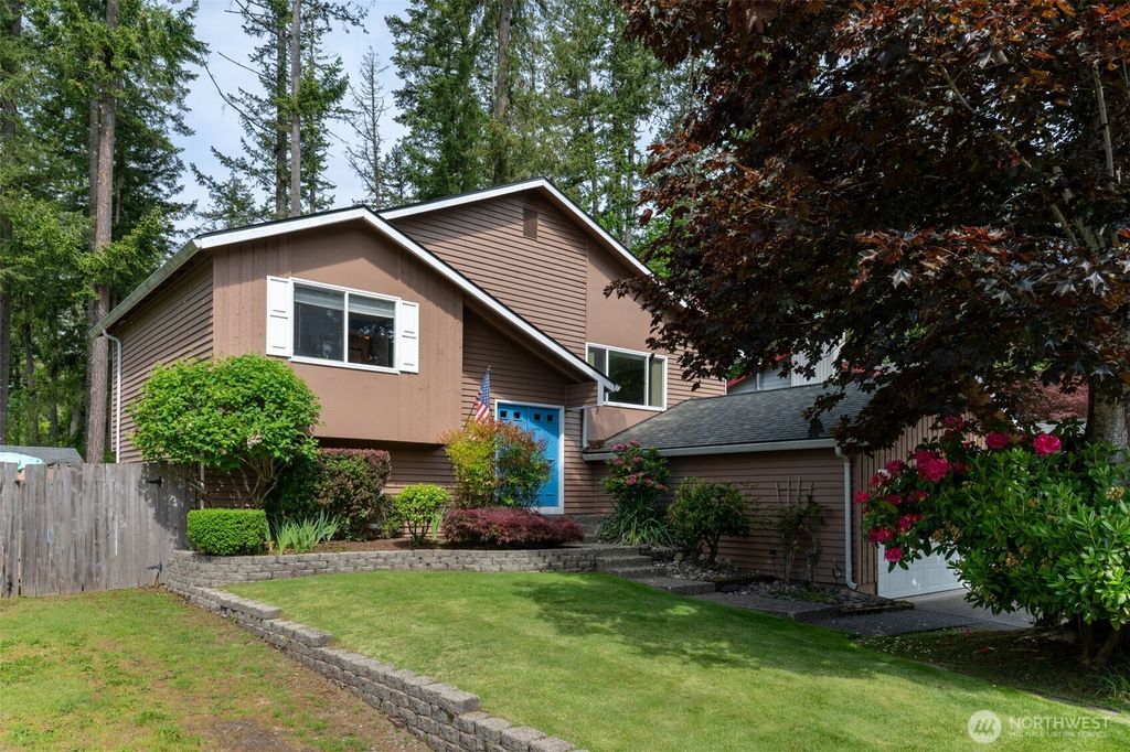 Photo of 18505 SE 267th Street, Covington, WA 98042 (MLS # 2379377)