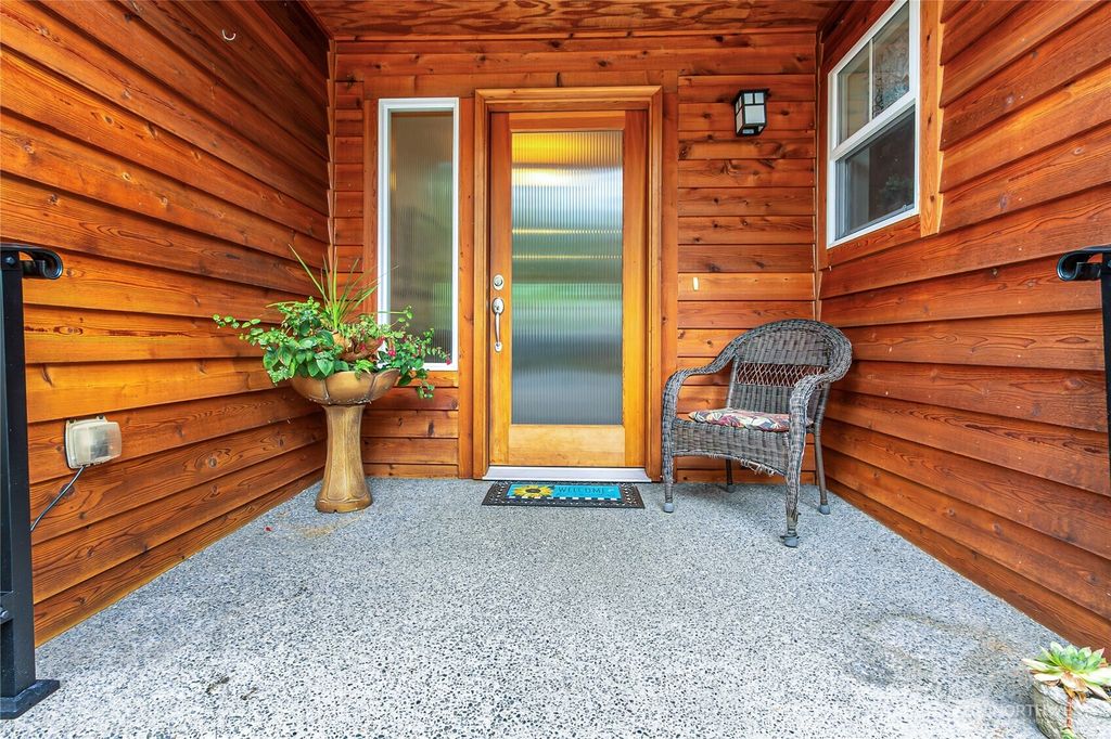 Photo of 39800 224th Avenue SE, Enumclaw, WA 98022 (MLS # 2422213)