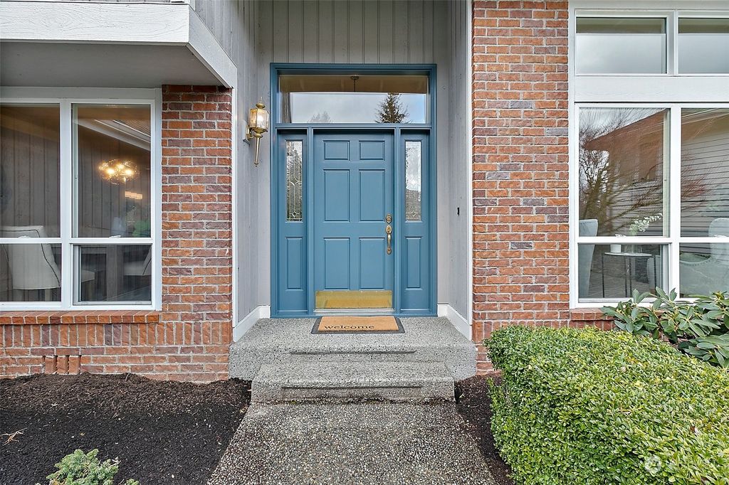 Photo of 5943 Oberland Place NW, Issaquah, WA 98027 (MLS # 2052962)