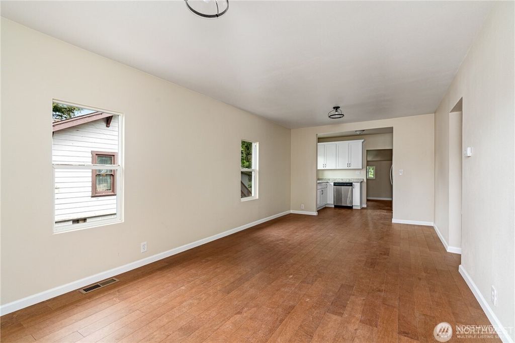 Photo of 509 Yew Street, Centralia, WA 98531 (MLS # 2550223)