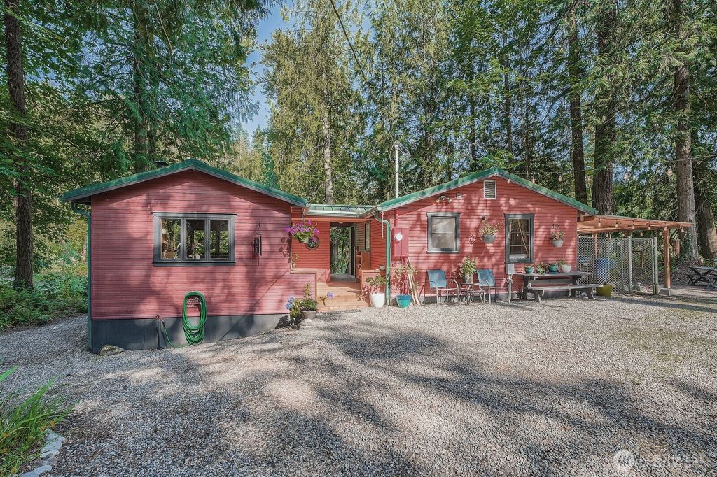 Photo of 24206 250th Avenue SE, Maple Valley, WA 98038 (MLS # 2409696)