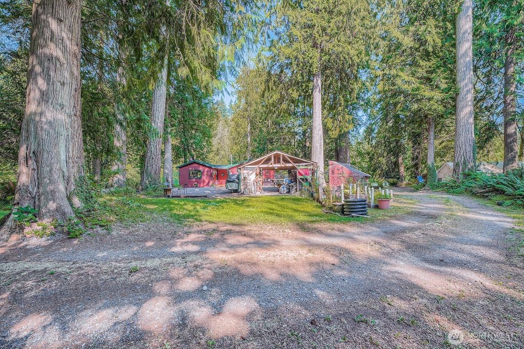 Photo of 24206 250th Avenue SE, Maple Valley, WA 98038 (MLS # 2409696)