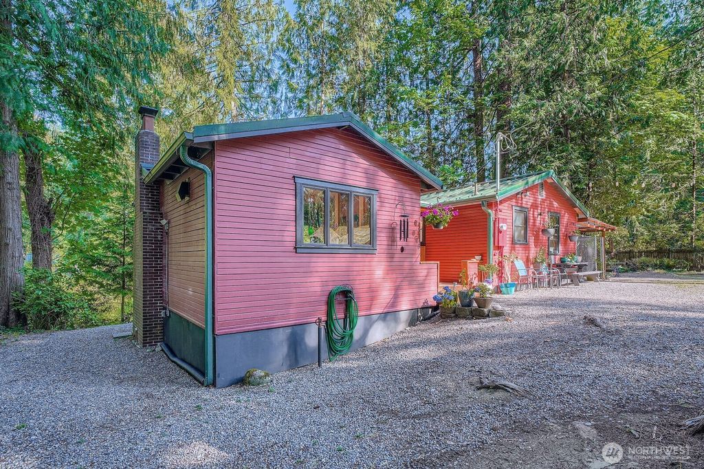 Photo of 24206 250th Avenue SE, Maple Valley, WA 98038 (MLS # 2409696)