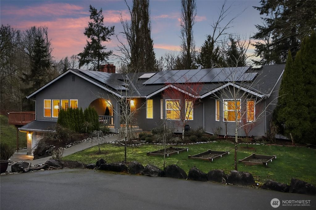 Photo of 6730 NE 202nd Street, Kenmore, WA 98028 (MLS # 2487204)