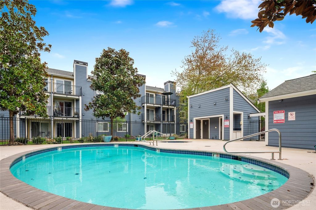 Photo of 12607 SE 41st Place #H106, Bellevue, WA 98006 (MLS # 2367814)