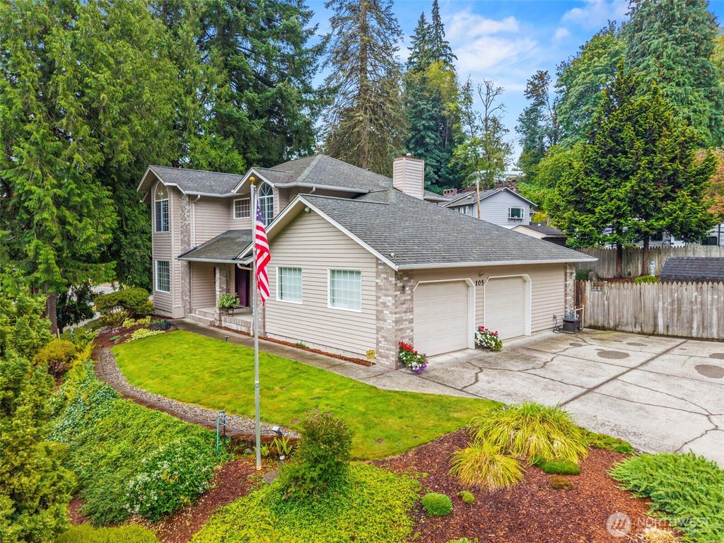 Photo of 105 Inglewood Park, Longview, WA 98632 (MLS # 2576730)