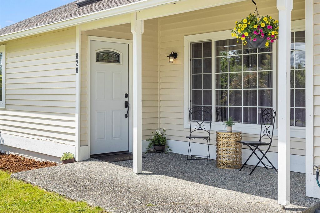 Photo of 828 103rd Drive SE, Lake Stevens, WA 98258 (MLS # 2246432)