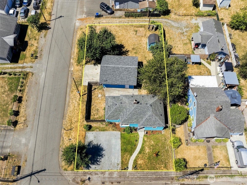 17053 35th Avenue S