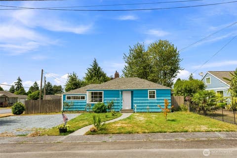 Photo of 17053 35th Avenue S, SeaTac, WA 98188 (MLS # 2562733)