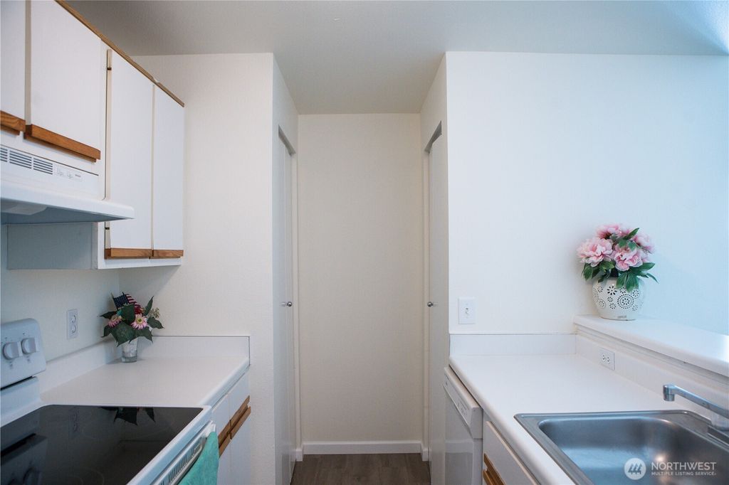 Photo of 7453 133rd Avenue SE #M305, Newcastle, WA 98059 (MLS # 2426088)