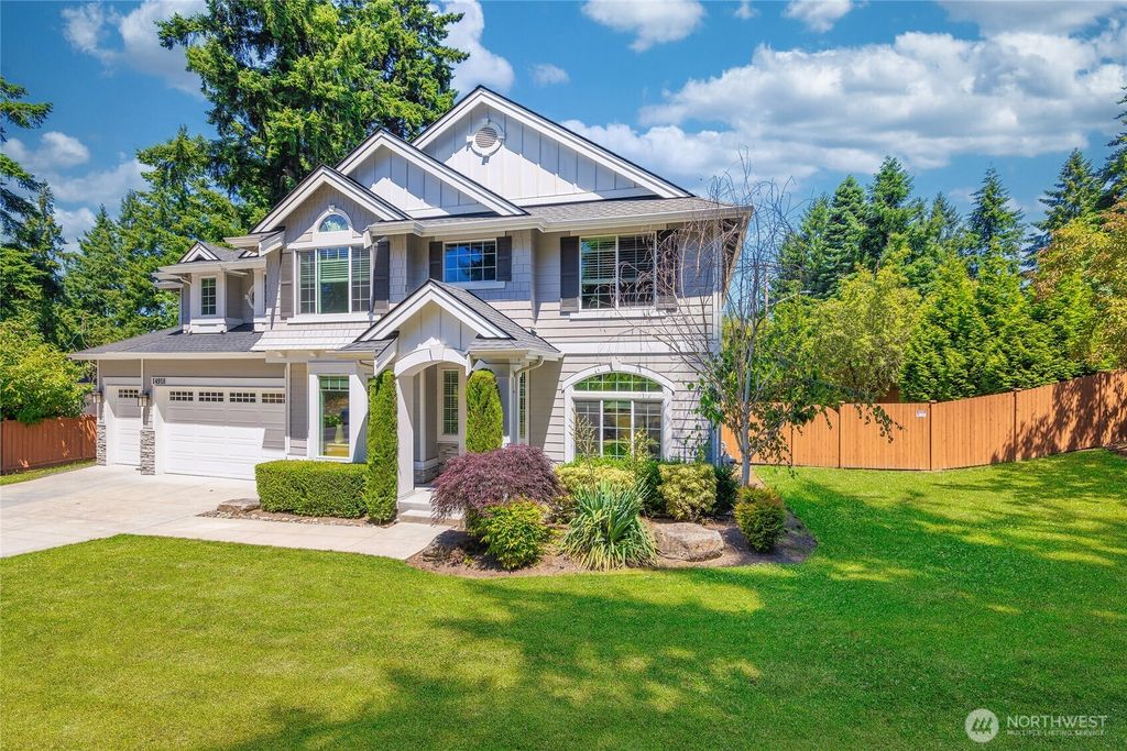 Photo of 14918 SE 46th St St, Bellevue, WA 98006 (MLS # 2427911)