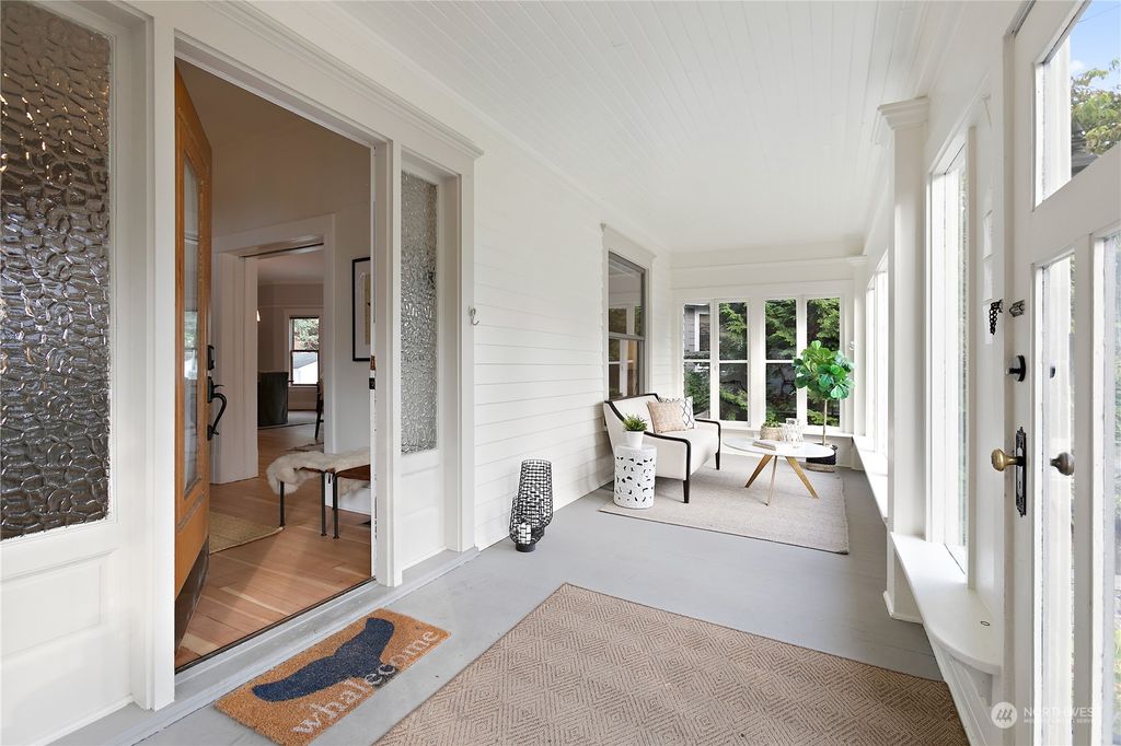 Photo of 4515 31st Avenue W, Seattle, WA 98199 (MLS # 1995588)