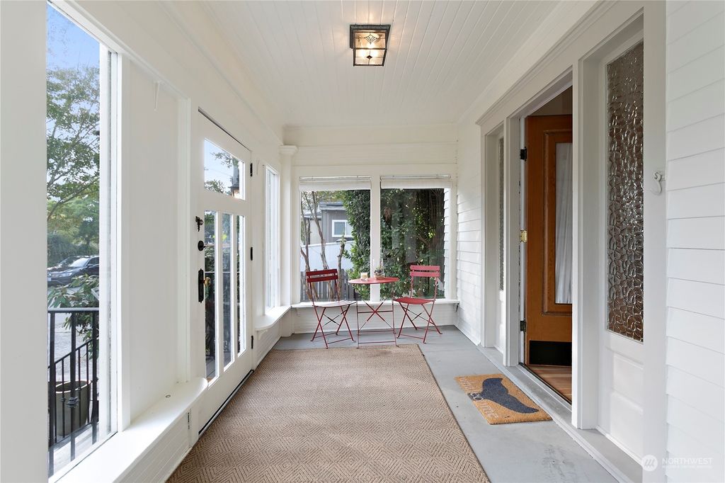 Photo of 4515 31st Avenue W, Seattle, WA 98199 (MLS # 1995588)