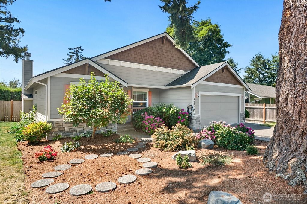 Photo of 32075 Commercial Street, Carnation, WA 98014 (MLS # 2411152)