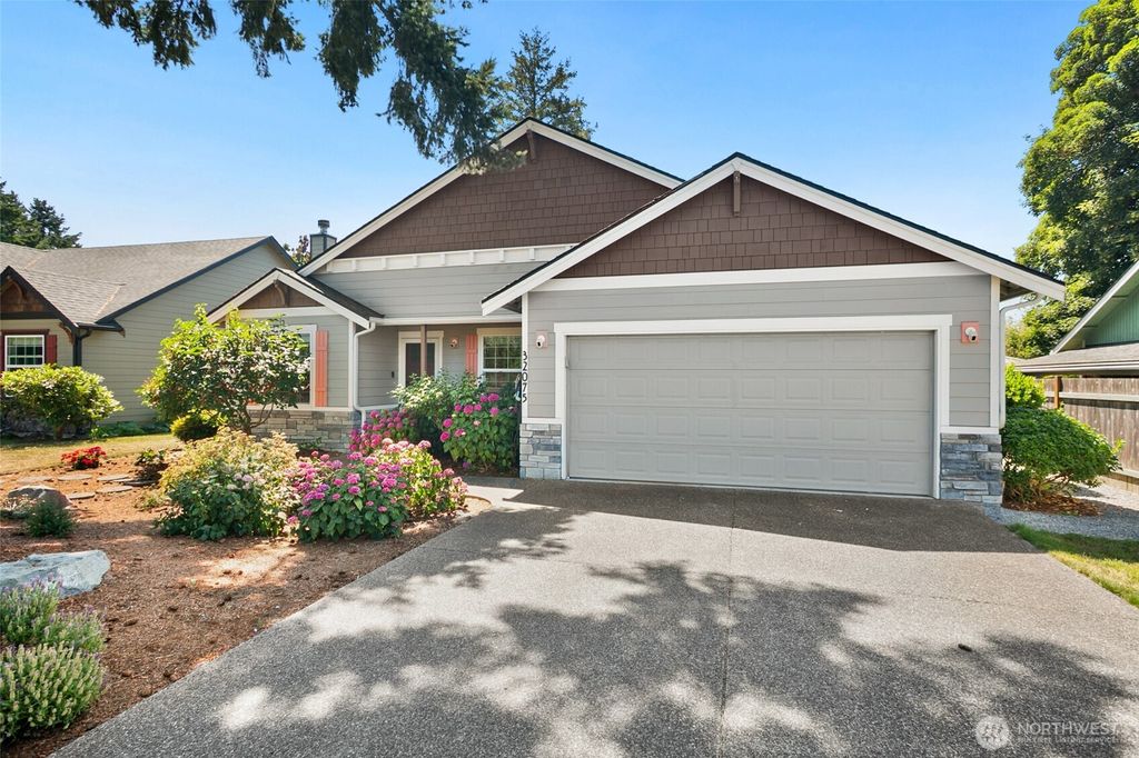 Photo of 32075 Commercial Street, Carnation, WA 98014 (MLS # 2411152)