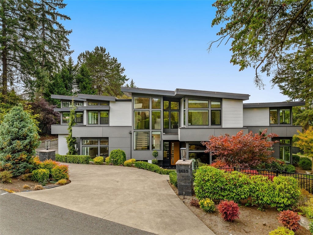 Photo of 2659 90th Ave NE AVE, Clyde Hill, WA 98004 (MLS # 2599700)