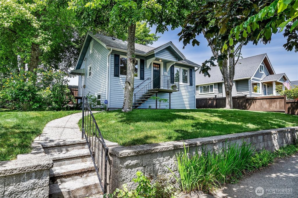 Photo of 8047 Earl Avenue NW, Seattle, WA 98117 (MLS # 2394061)