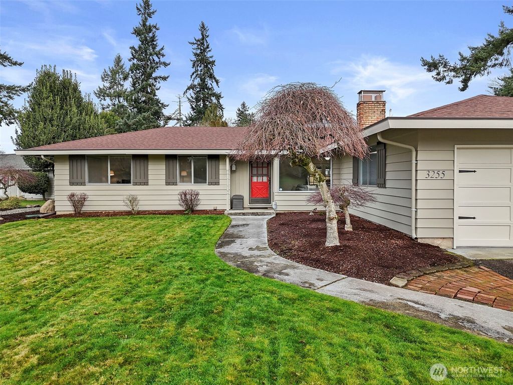 Photo of 3255 16th St SE St, Auburn, WA 98092 (MLS # 2485502)