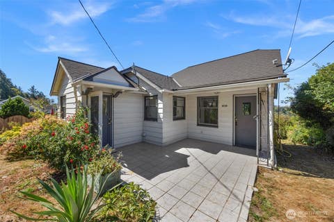 Photo of 4721 21st Avenue SW, Seattle, WA 98106 (MLS # 2571371)