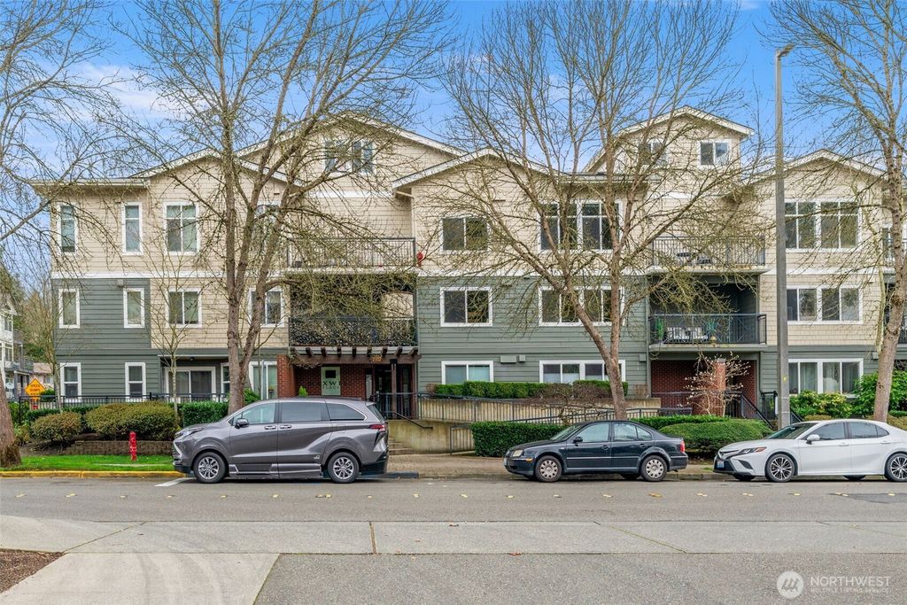 Photo of 7912 170th Avenue NE #204, Redmond, WA 98052 (MLS # 2490079)