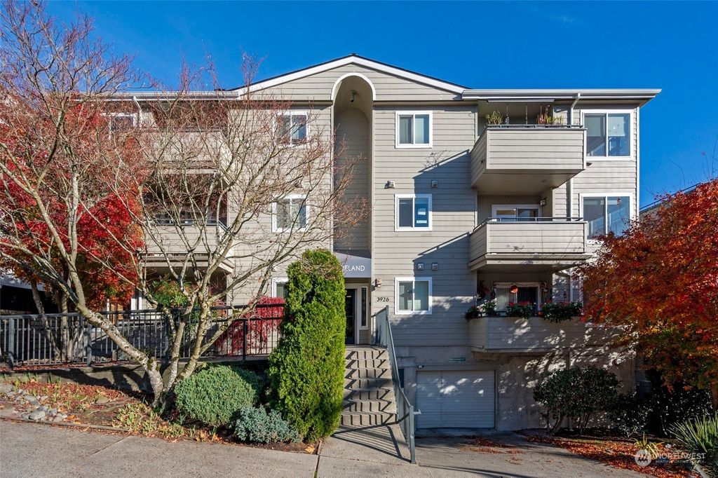 Photo of 3926 1st Avenue NE #25, Seattle, WA 98105 (MLS # 2246642)