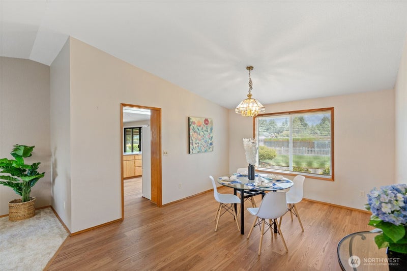 3746 Golden Eagle Loop SE